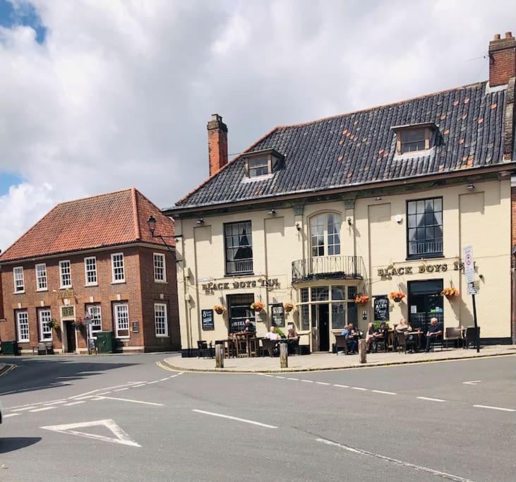 The Town House Villa Aylsham Exterior photo